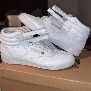 classic reebok sneakers